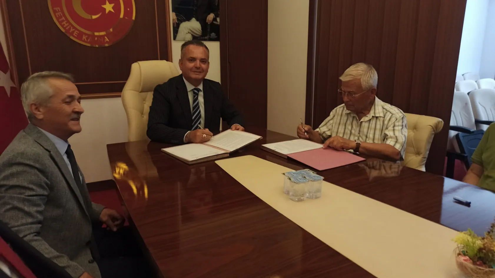 Fethiye'de eğitime büyük katkı: Hayırsever Akyalı'dan BİLSEM için 4 katlı bina bağışı