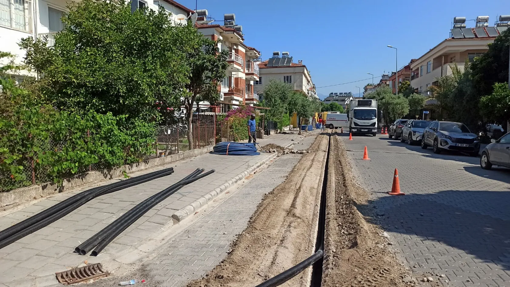 Fethiye'de fiber altyapı çalışması: Pürşah Bey Caddesi'nin bir bölümü trafiğe kapatıldı
