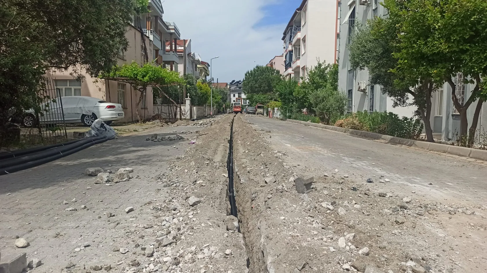 Fethiye'de Tuzla Mahallesi'nde Telekom altyapı çalışmaları sürüyor