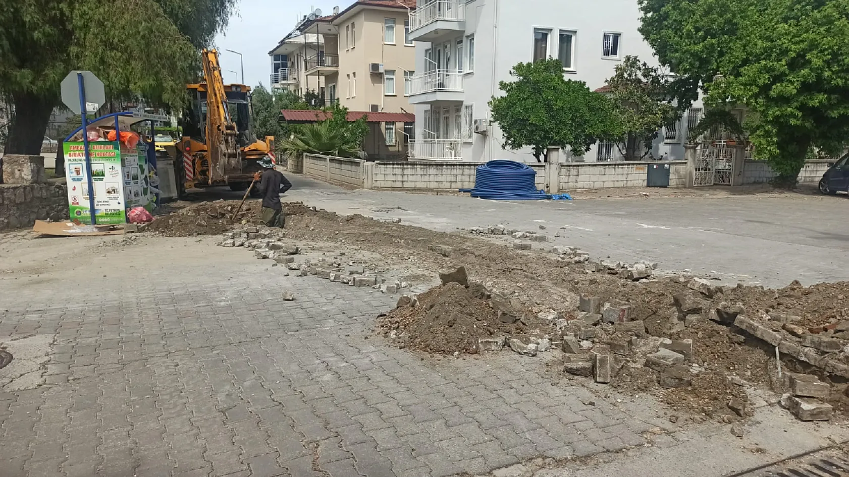 Fethiye'de Tuzla Mahallesi'nde Telekom altyapı çalışmaları sürüyor