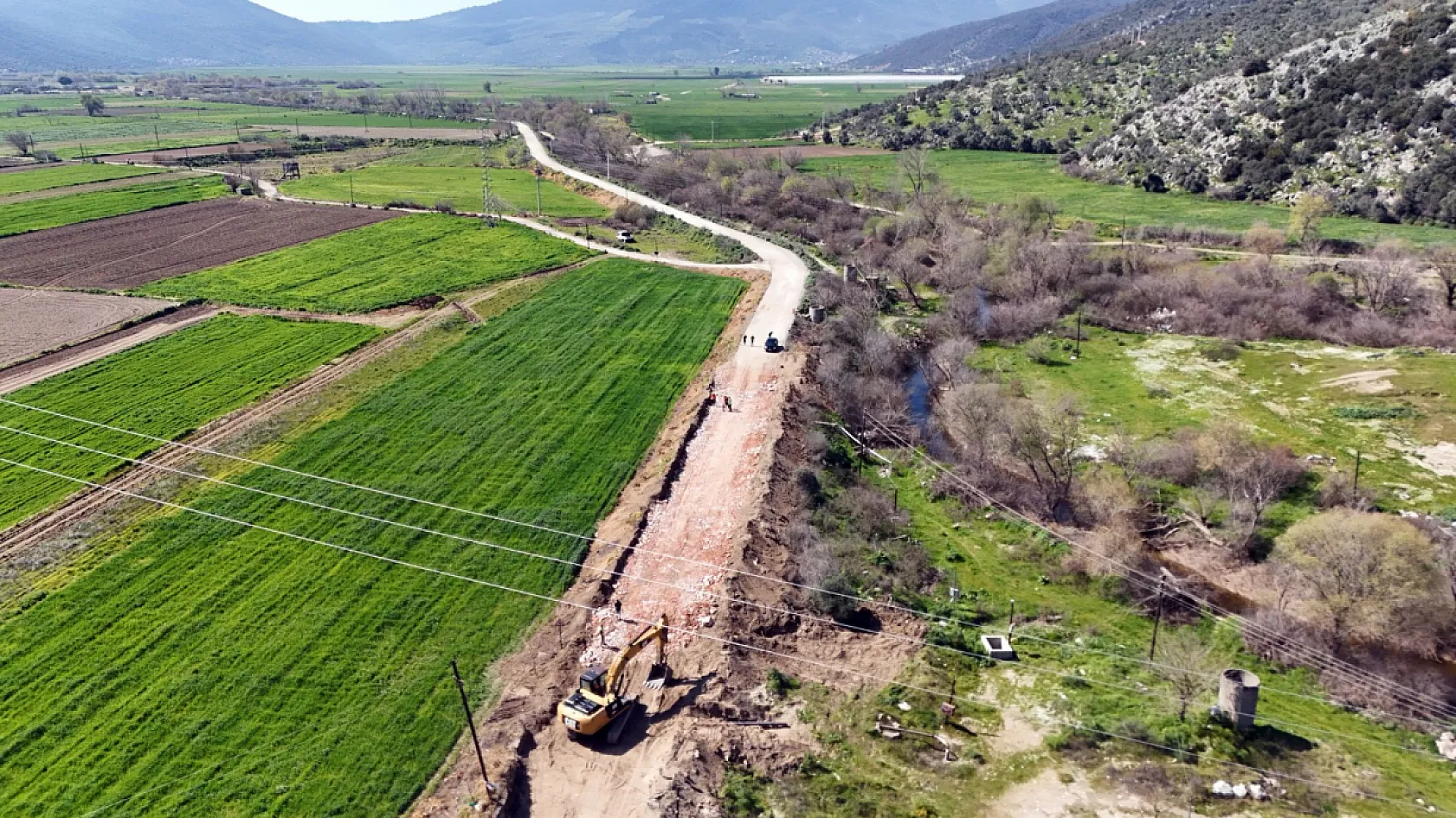 Muğla Büyükşehir'den Milas Kırsalına 80 milyonluk yol yatırımı