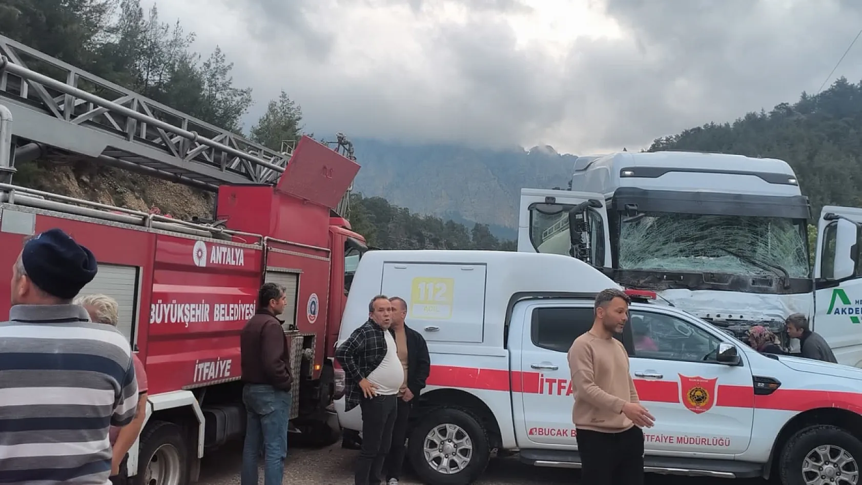 Isparta-Antalya karayolunda feci kaza: 7 ölü