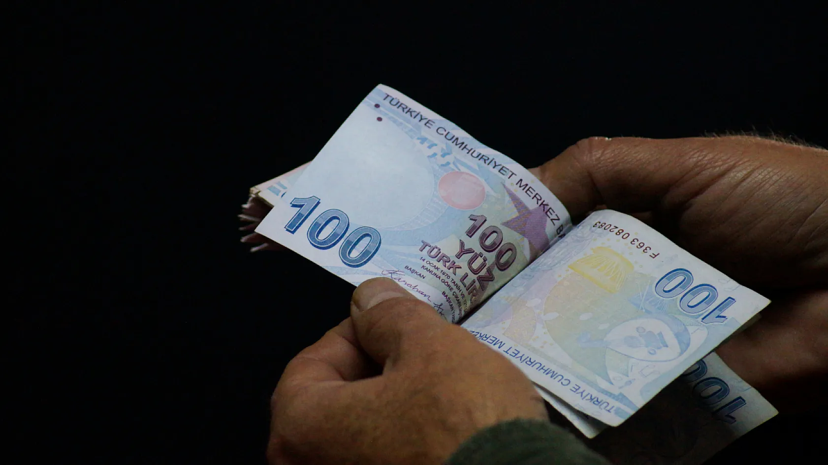 Özgür Özel'den Asgari Ücret Çıkışı: '3 Ayda Bir Artmalı'