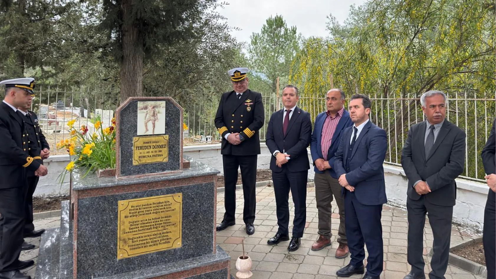 Şehitler Fethiye'de kabirleri başında anıldı
