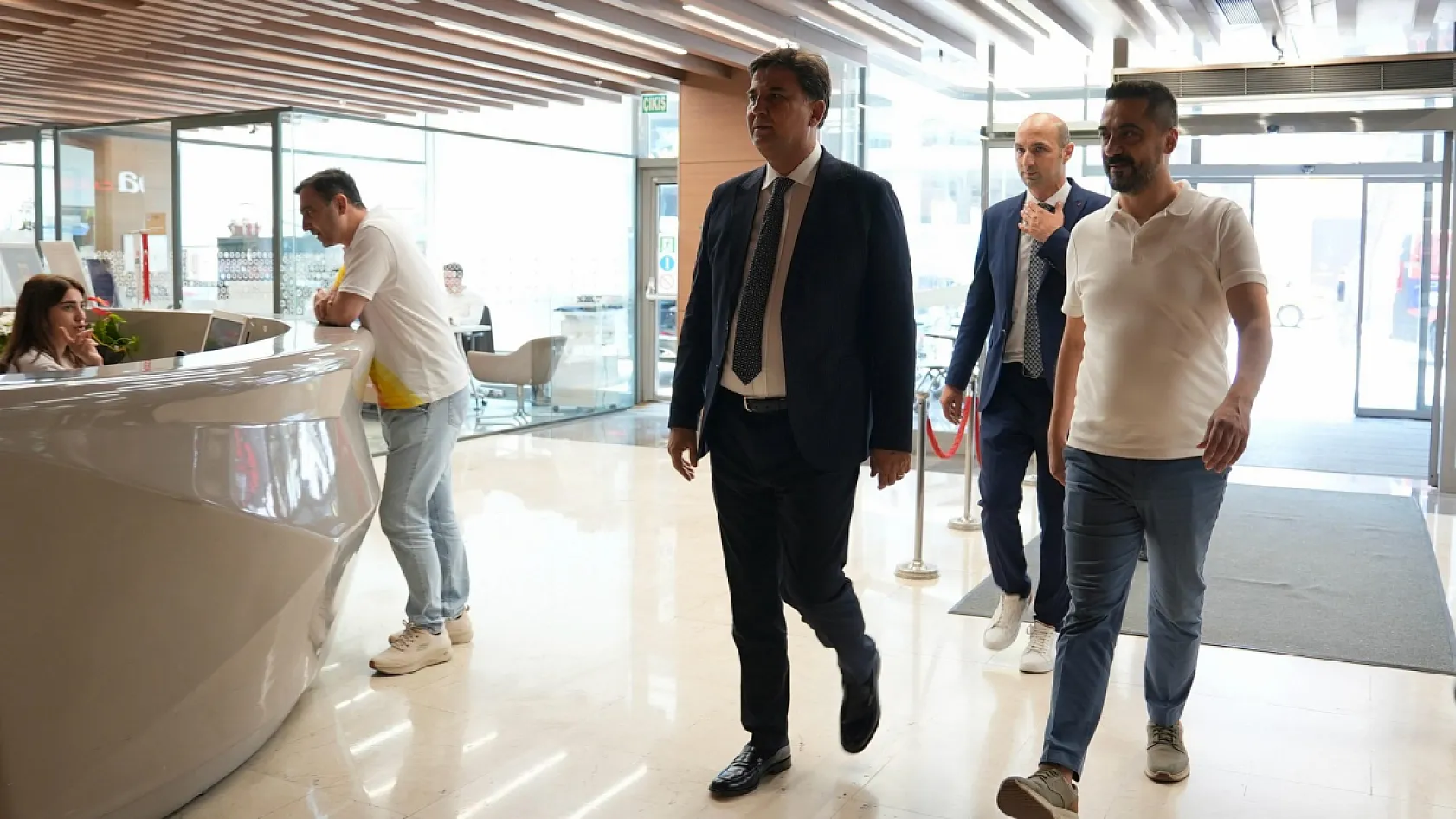 Fethiye Belediye Başkanı Alim Karaca'dan İstanbul Aydın Üniversitesi'ne Ziyaret