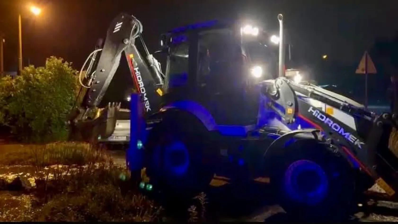 Fethiye'de Sağanak Sonrası Su Baskınları, Belediye Müdahale Etti