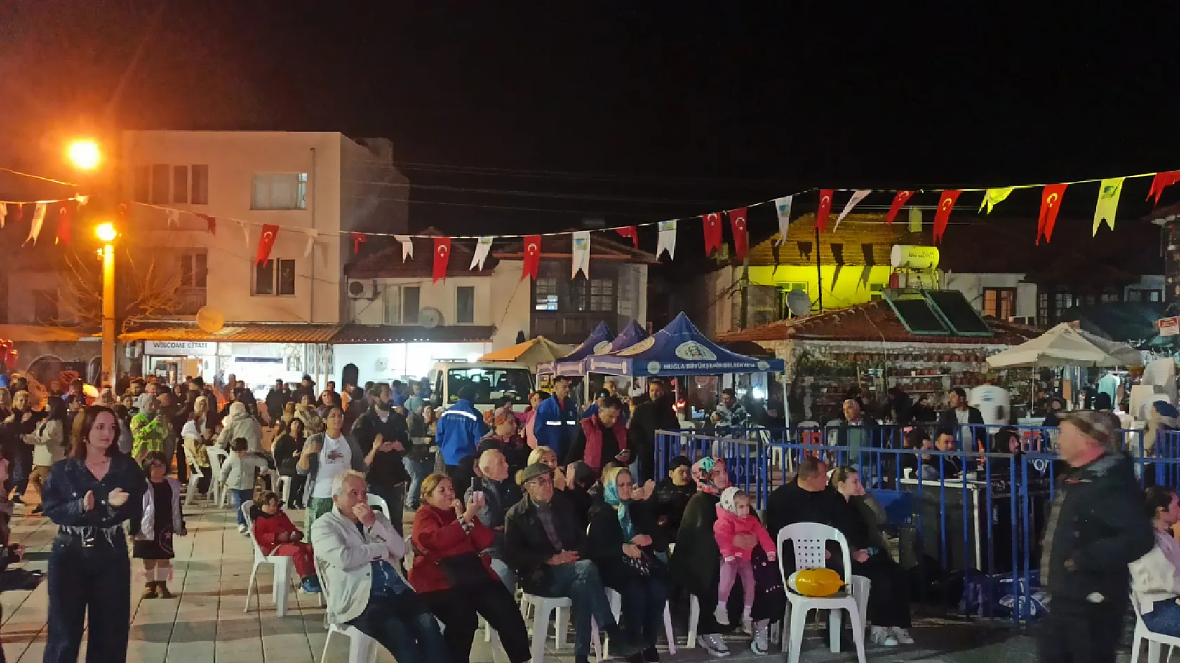 15. Yeşilüzümlü Dastar ve Kuzugöbeği Mantar Festivali'nde Konser Coşkusu