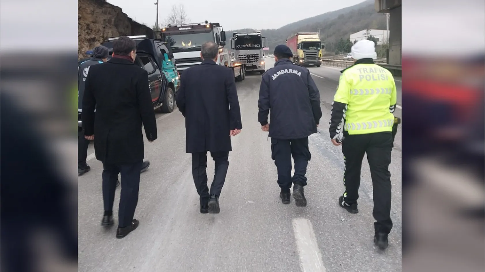 Yalova'da servis midibüsü kaza yaptı: 1 ölü, 20 yaralı