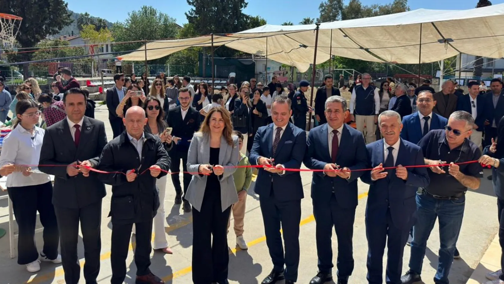 'Göcek'te Maviyi Kodluyoruz' Projesi İle Çevre Eğitimleri Teknolojiyle Buluştu