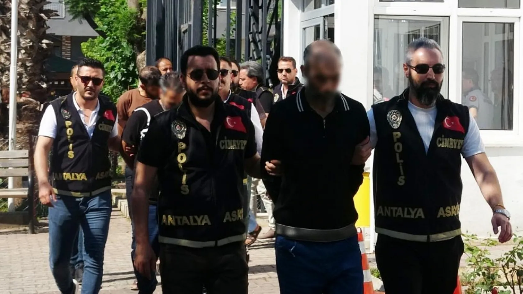 12 yıl sonra aydınlanan cinayetin şüphelileri adliyeye sevk edildi