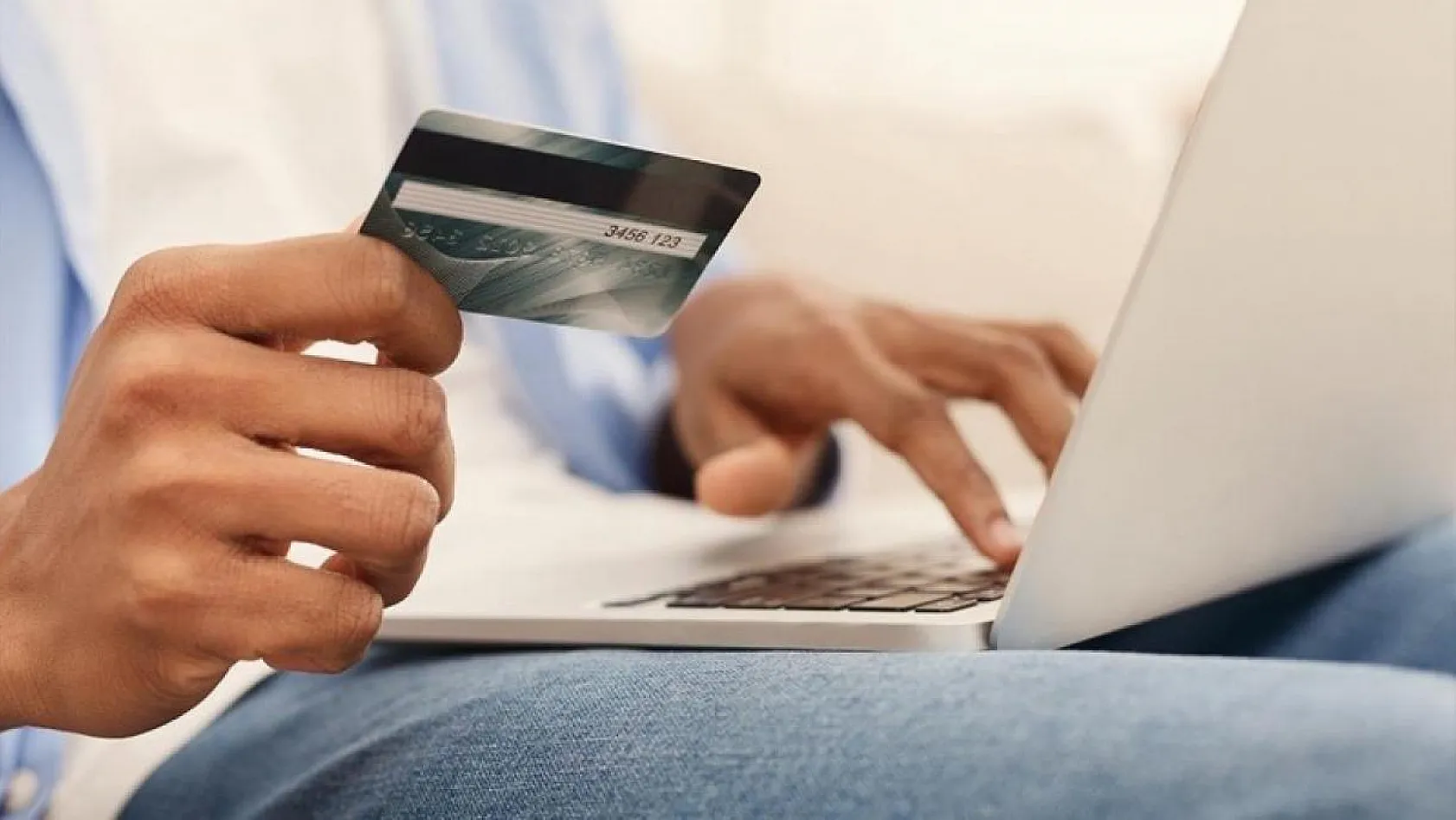 Online alışverişte siber saldırıdan korunmak için ne yapmalıdır?