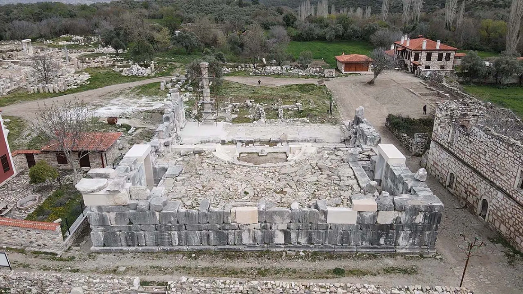 Stratonikeia'nın meclis binası Geleceğe Miras projesiyle ayağa kaldırılıyor