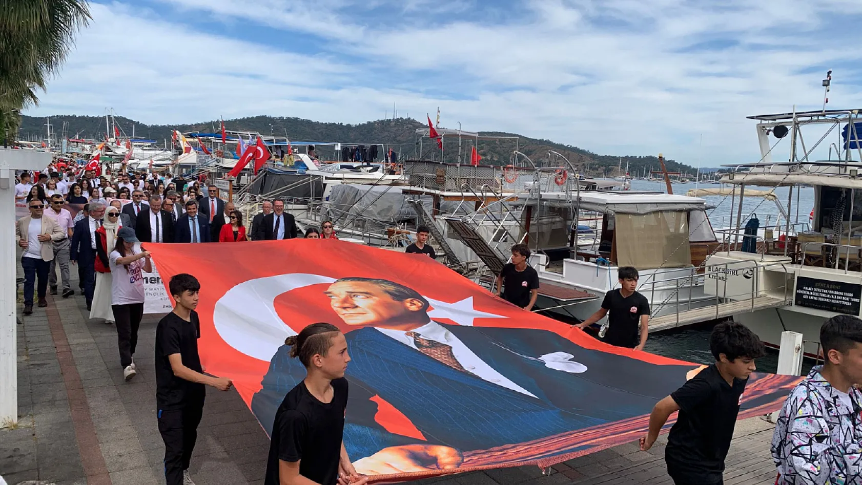 Atatürk'ün gençliğe emaneti 19 Mayıs, Fethiye'de gururla kutlanıyor