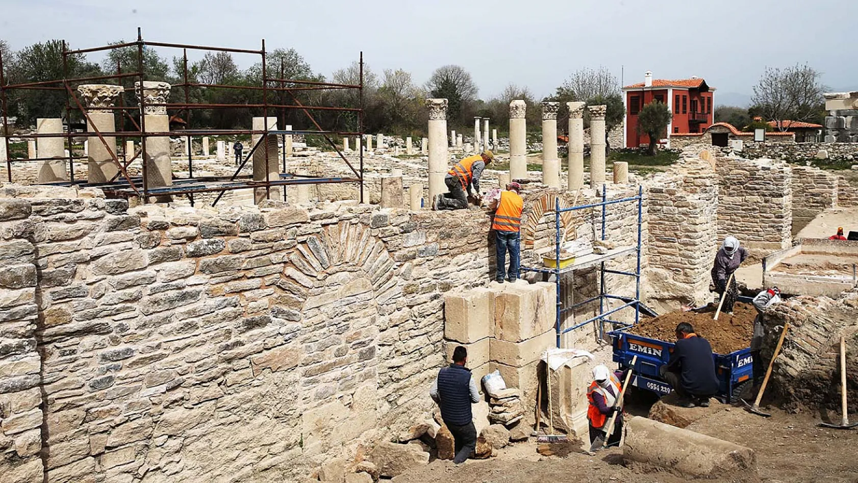 Stratonikeia'nın meclis binası Geleceğe Miras projesiyle ayağa kaldırılıyor