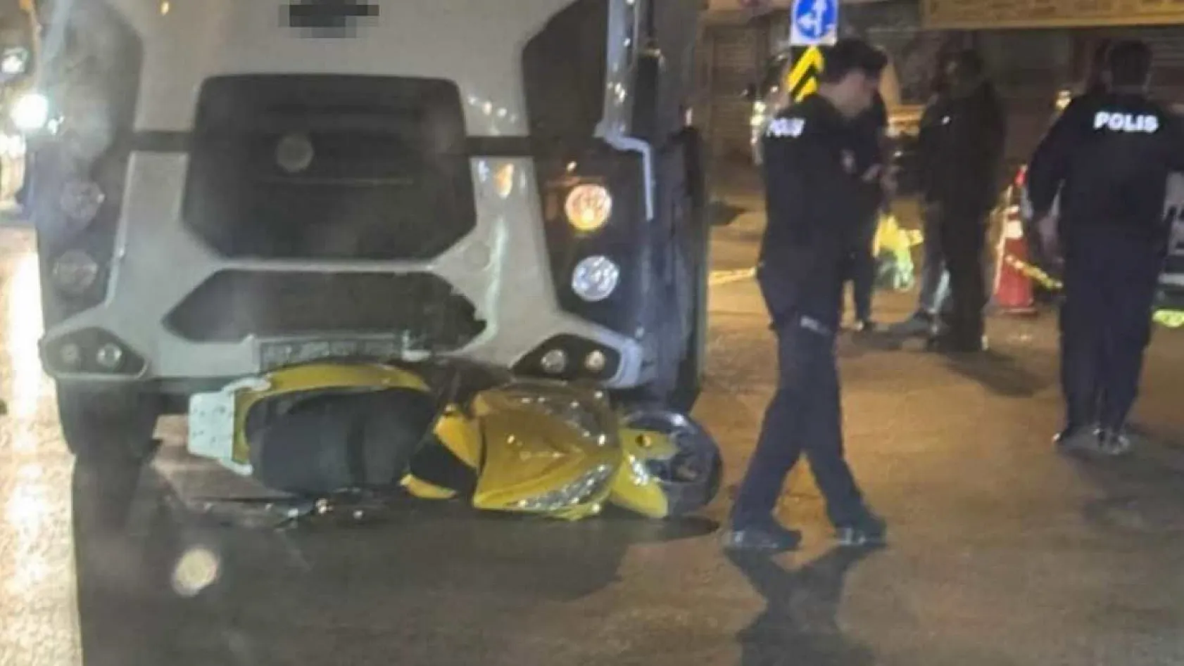Vidanjörün altında kalan motosiklet sürücüsünün acı sonu