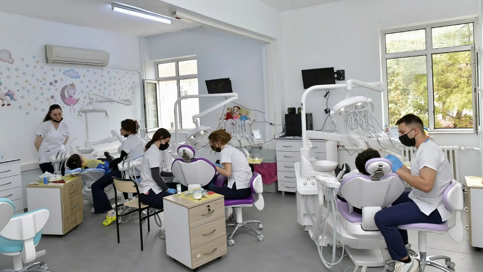 MSKÜ Diş Hekimliği Fakültesi'nde Pedodonti Kliniği hizmete girdi