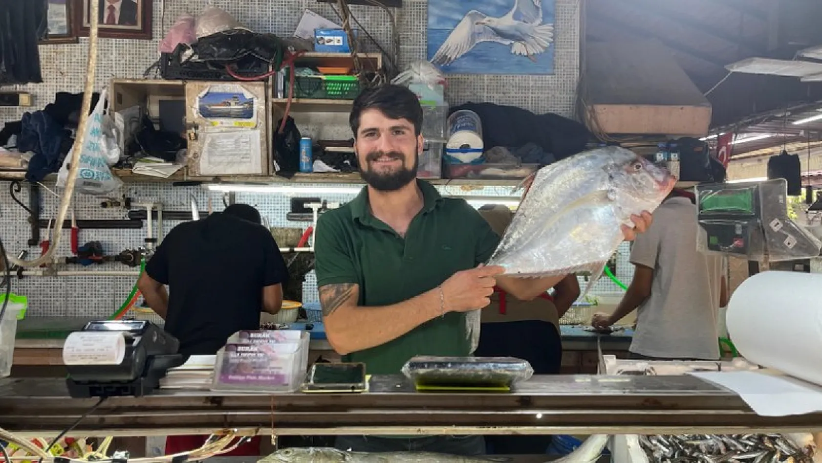 Fethiye balık pazarında en çok palamut ve hamsi rağbet görüyor