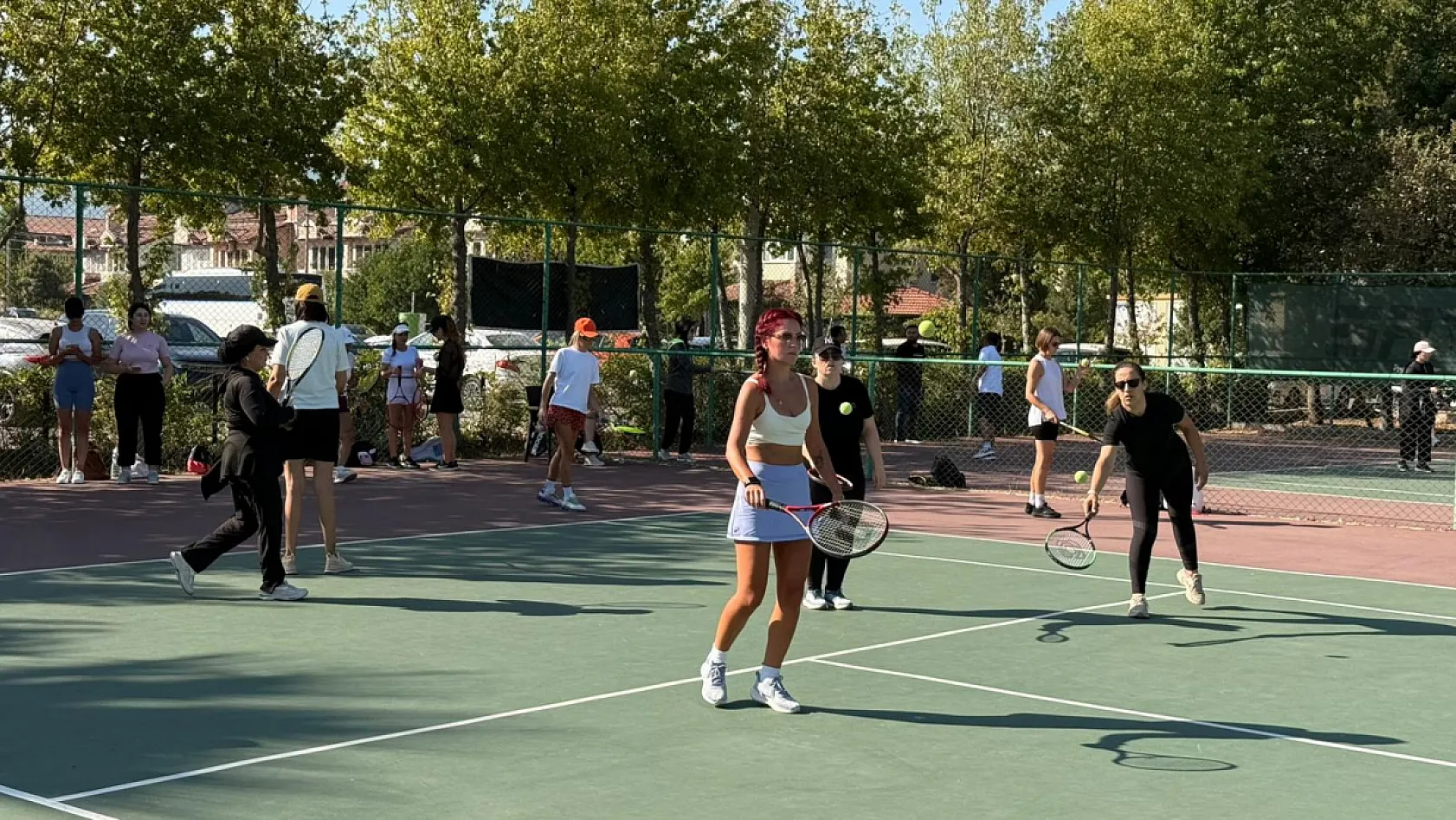 Fethiye'de Avrupa Hareketlilik Haftası Tenis Etkinliğiyle Devam Ediyor
