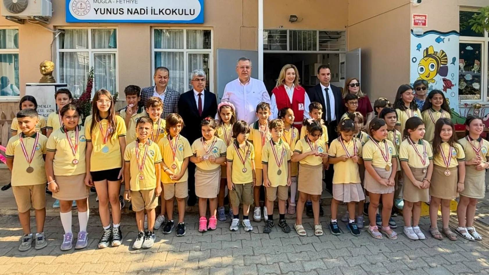 FTSO'dan Fethiye'de Kan Bağışını Teşvik Eden 3 Öğrenciye Bisiklet Hediyesi