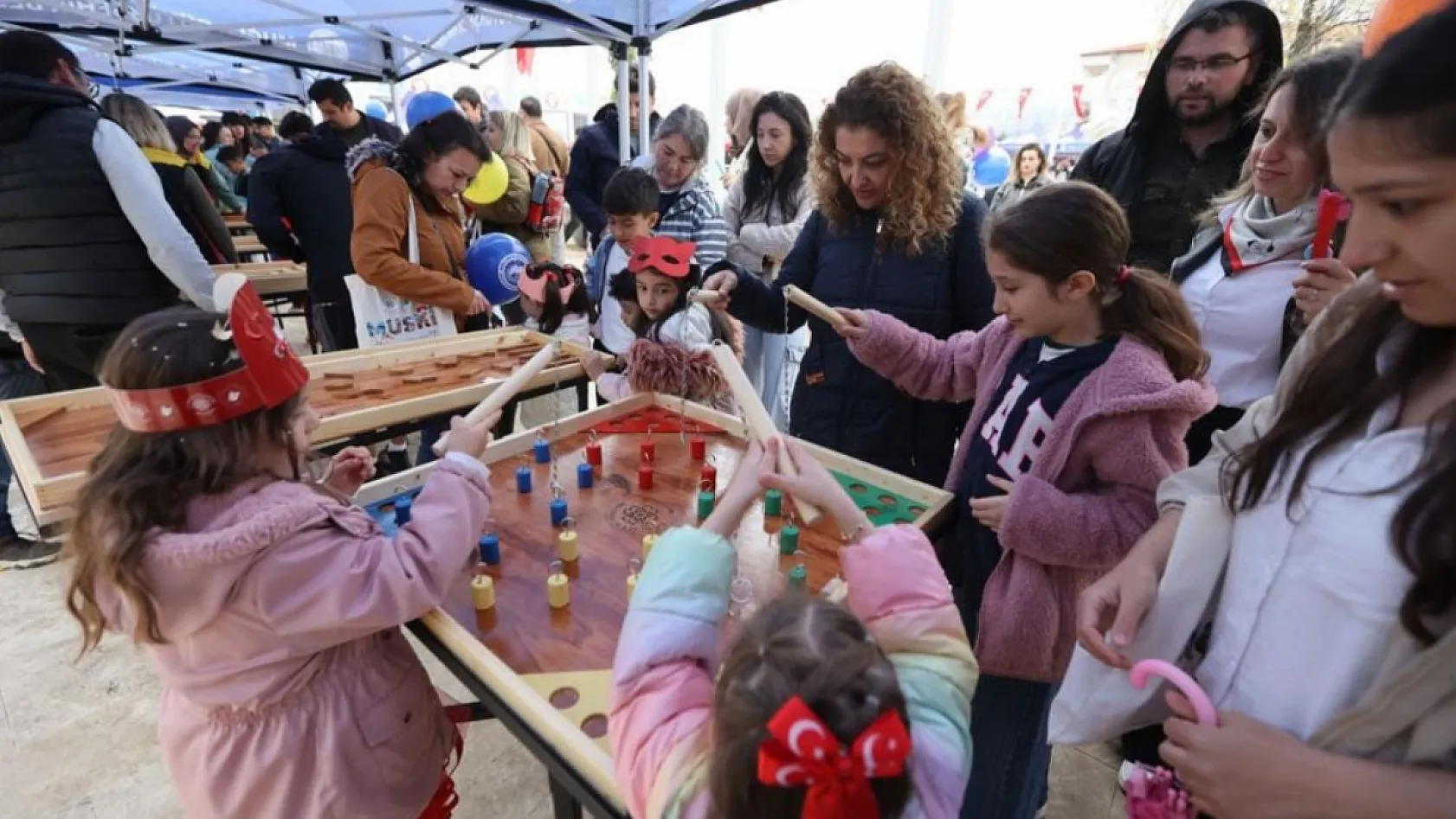23 Nisan'da Muğla çocukların neşesiyle renklendi