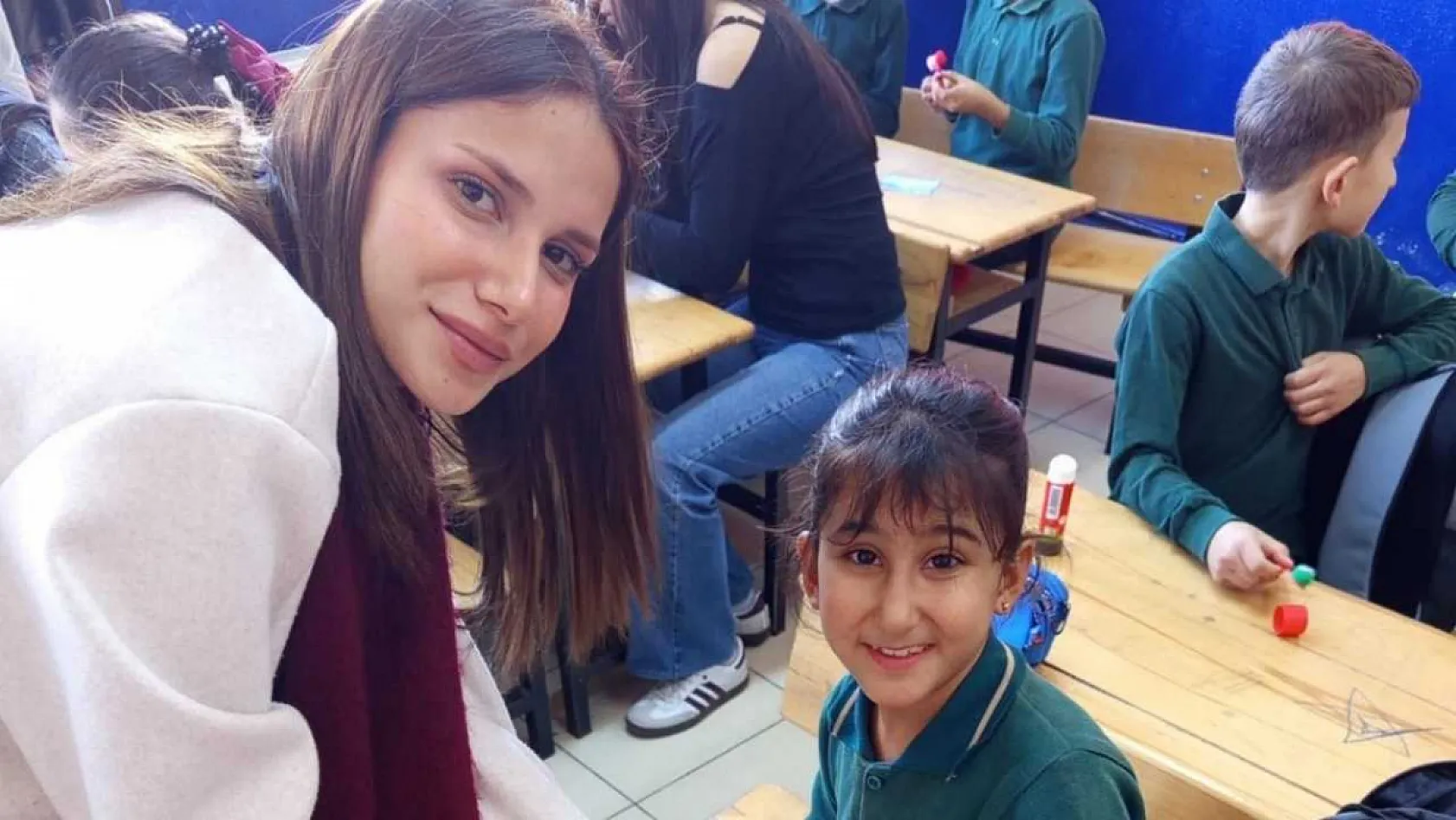 Milas Anadolu Lisesi'nden Fesleğen İlkokulu'na kitap desteği