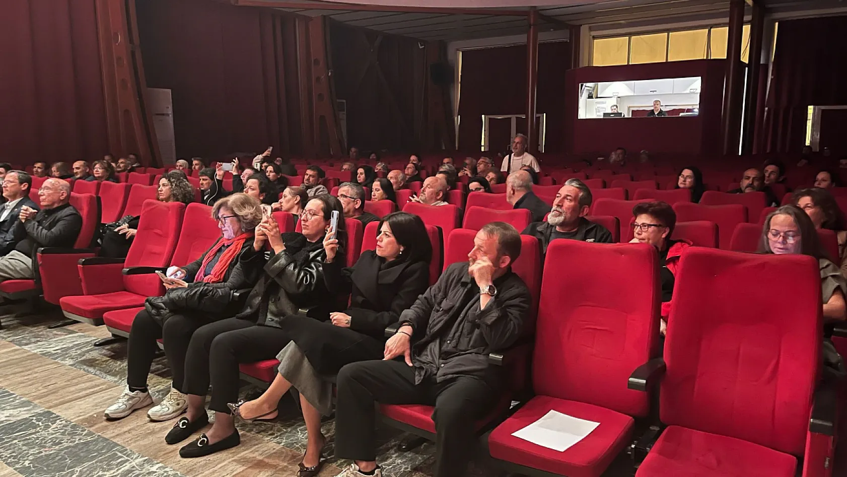 Şehitler için Fethiye'de 'Destansı Türküler' konseri gerçekleştirildi