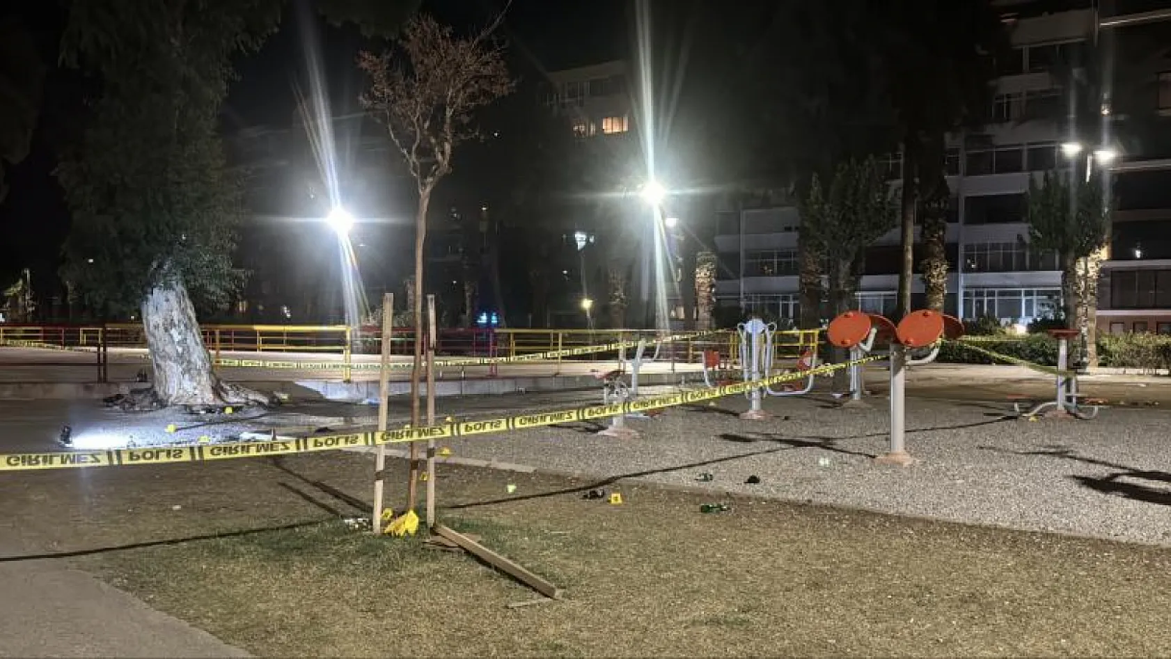 İzmir'de Göztepe maçı sonrası silahlı kavgada 1 ölü 6 yaralı