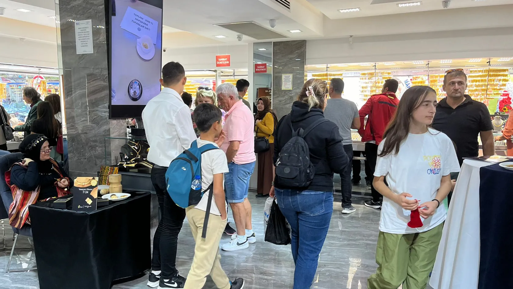 Fethiye'de 3. Geleneksel Altın ve Mücevher Festivali başladı