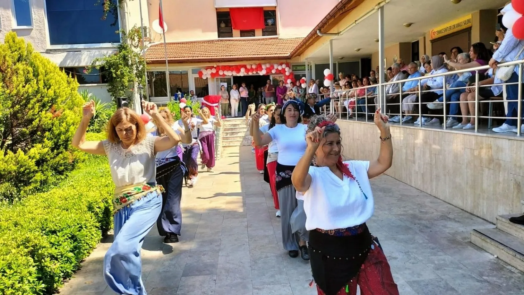 Köyceğiz'de kursiyerler emeklerini sergiledi