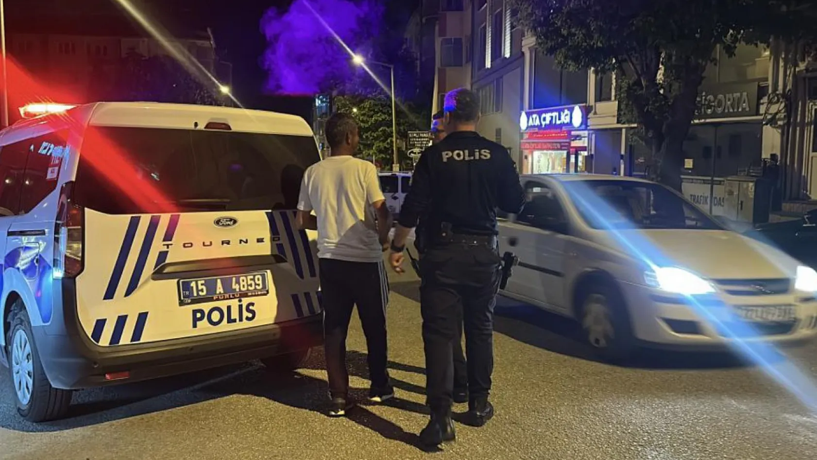 4'üncü kez alkollü yakalandı, 'Beni reklam yapacaksın' diyerek sitem etti