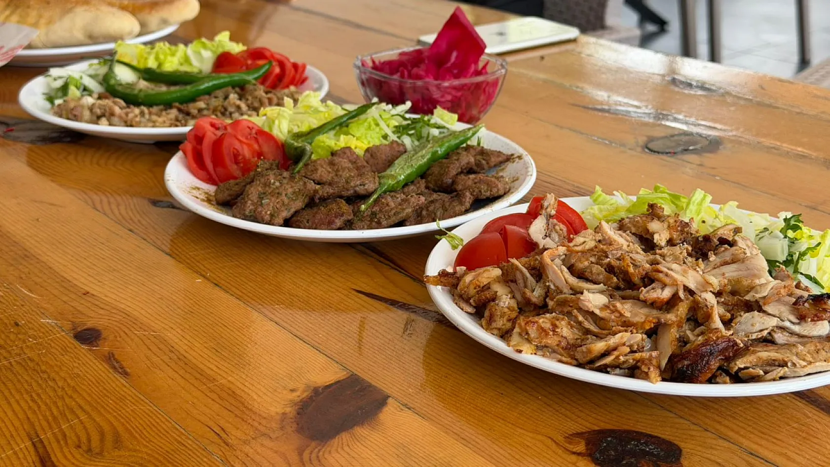 40 yıllık ustalık Fethiye'de yeni şube ile taçlandı: Vitamin Pizza 74 lezzet yolculuğunu büyütüyor