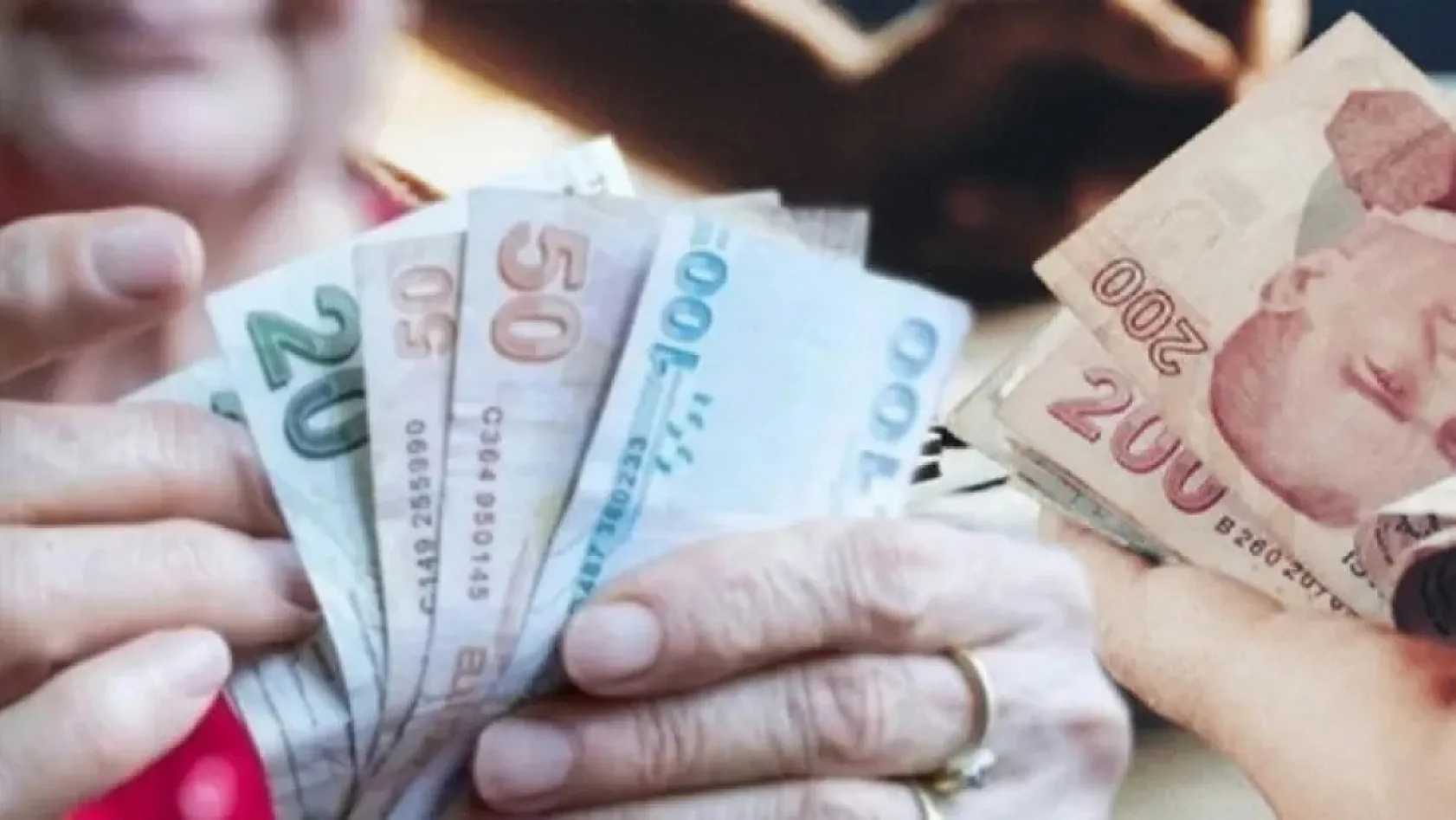 Bakan sinyal verdi, 1 milyon emekliyi ilgilendiren yeni düzenleme