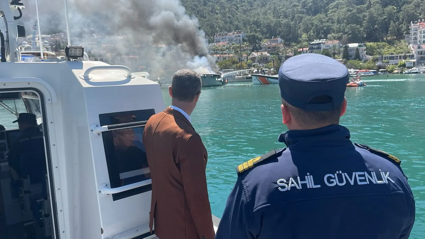 Fethiye Kaymakamı Ertaş, Karagözler'de Çıkan Yangında İncelemelerde Bulundu