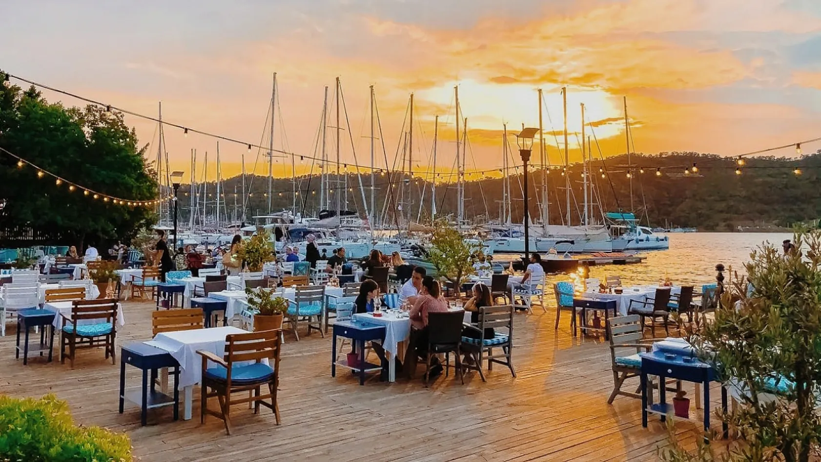Fethiye'de Bayram Coşkusu: Yamaç Paraşütünden Konsere, Doğa Gezilerinden Sofralara Renkli Bir Kurban Bayramı