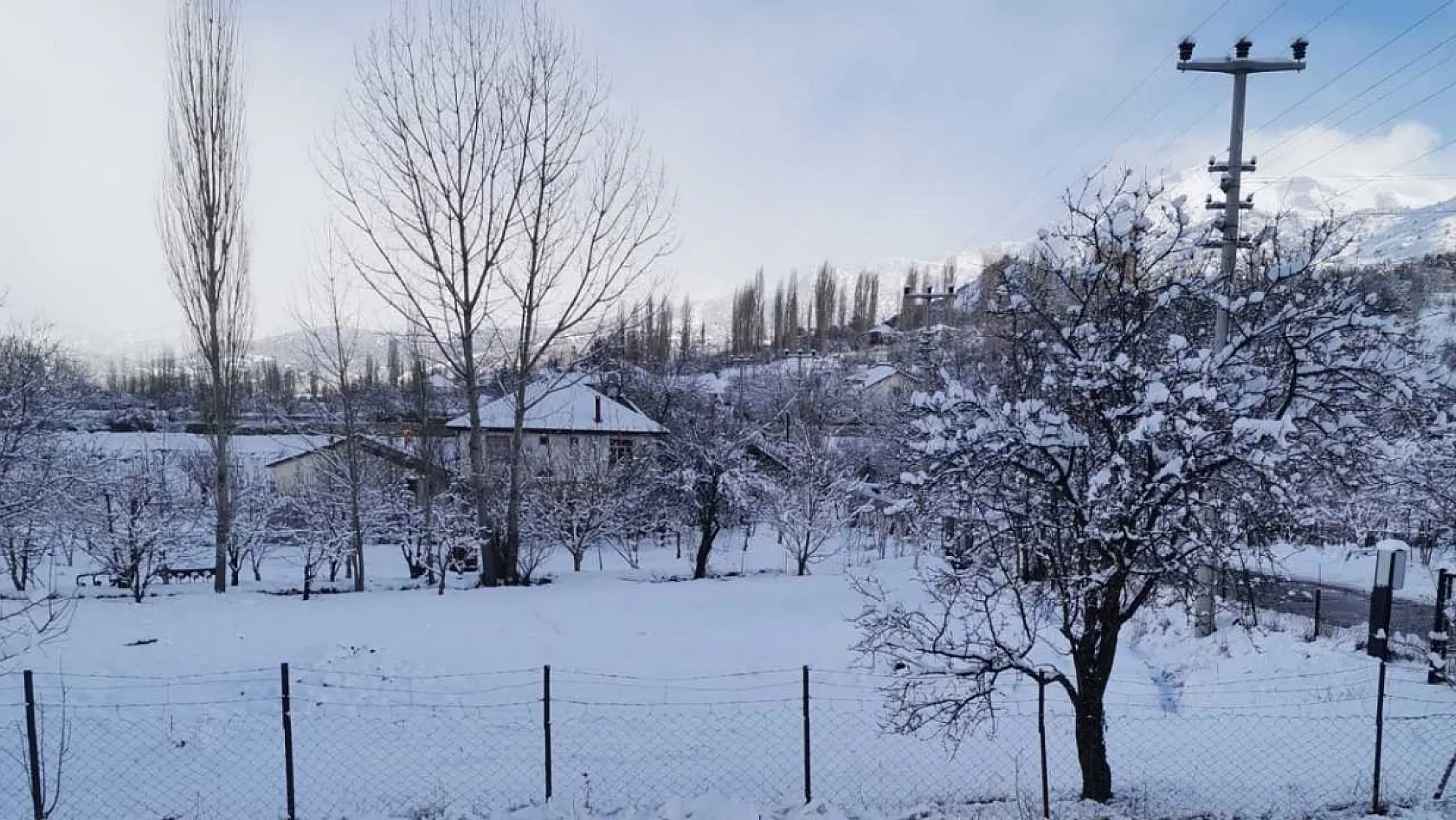Seydikemer Yayla Temel Mahallesi'nden kar manzaraları