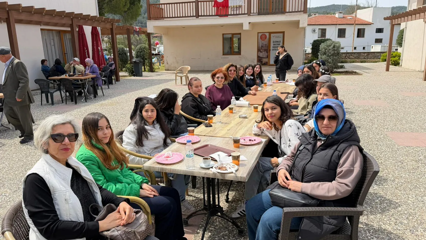 Fethiye'de Öğrenciler Dastar Dokumasını Yerinde Öğrendi
