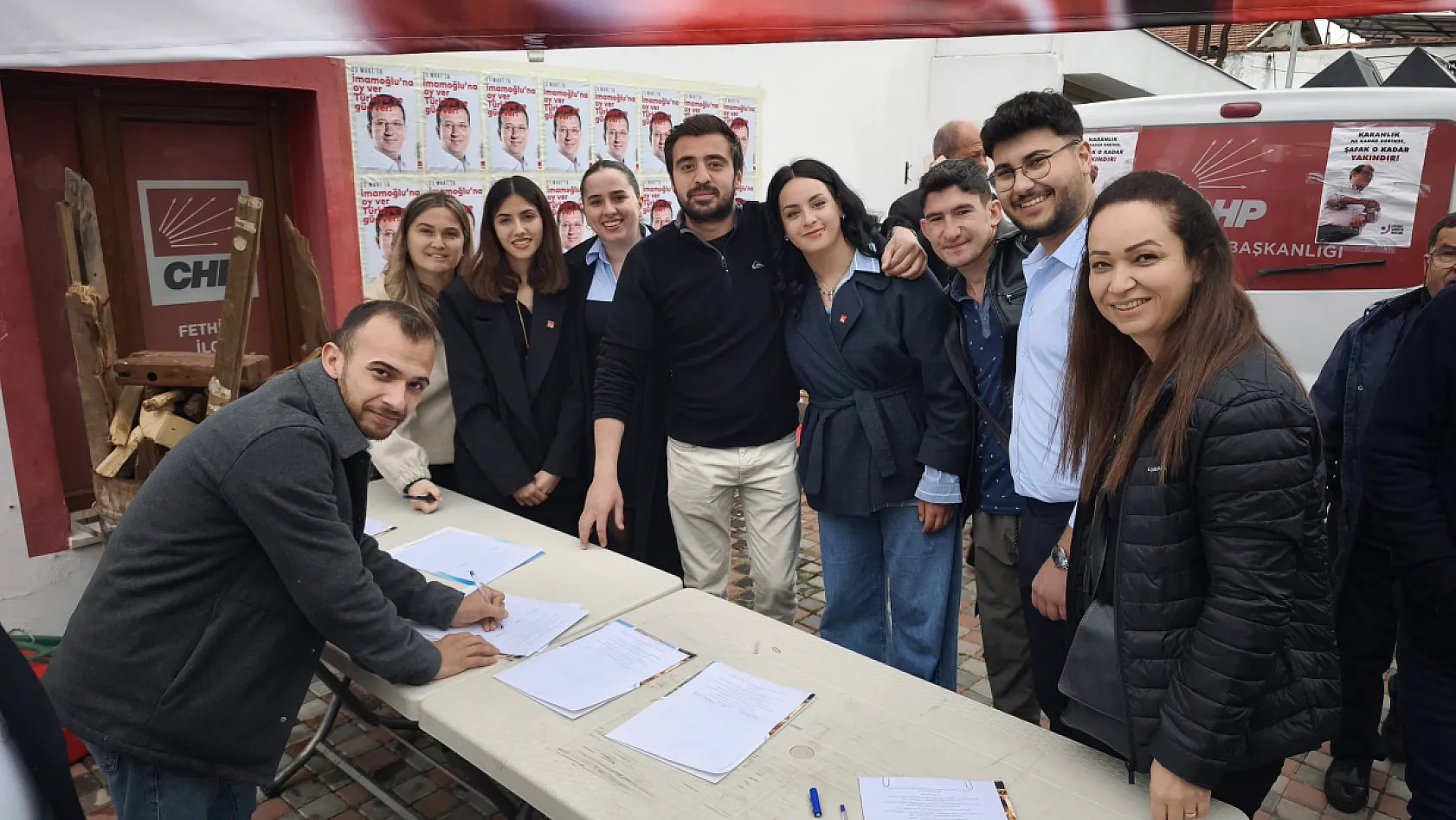 CHP Fethiye'den İmamoğlu için imza kampanyası
