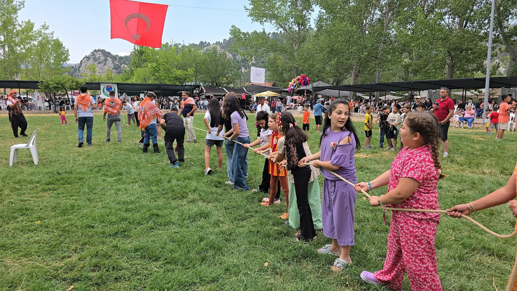 10. Yayla Karaçulha Şenliği Renkli Görüntülerle Başladı