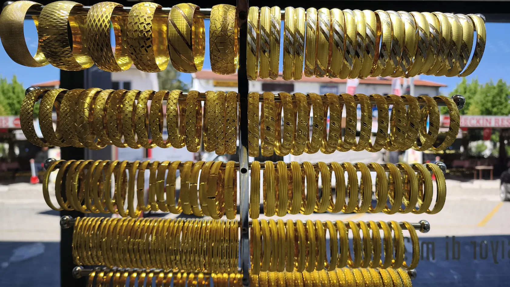 Fethiye Kuyumculuk çalışanı Ulutürk, 'Piyasada aşırı dalgalanma oldu'