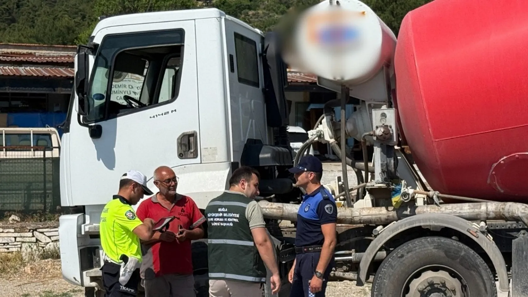 Turizm merkezlerinde beton mikserlere sıkı takip