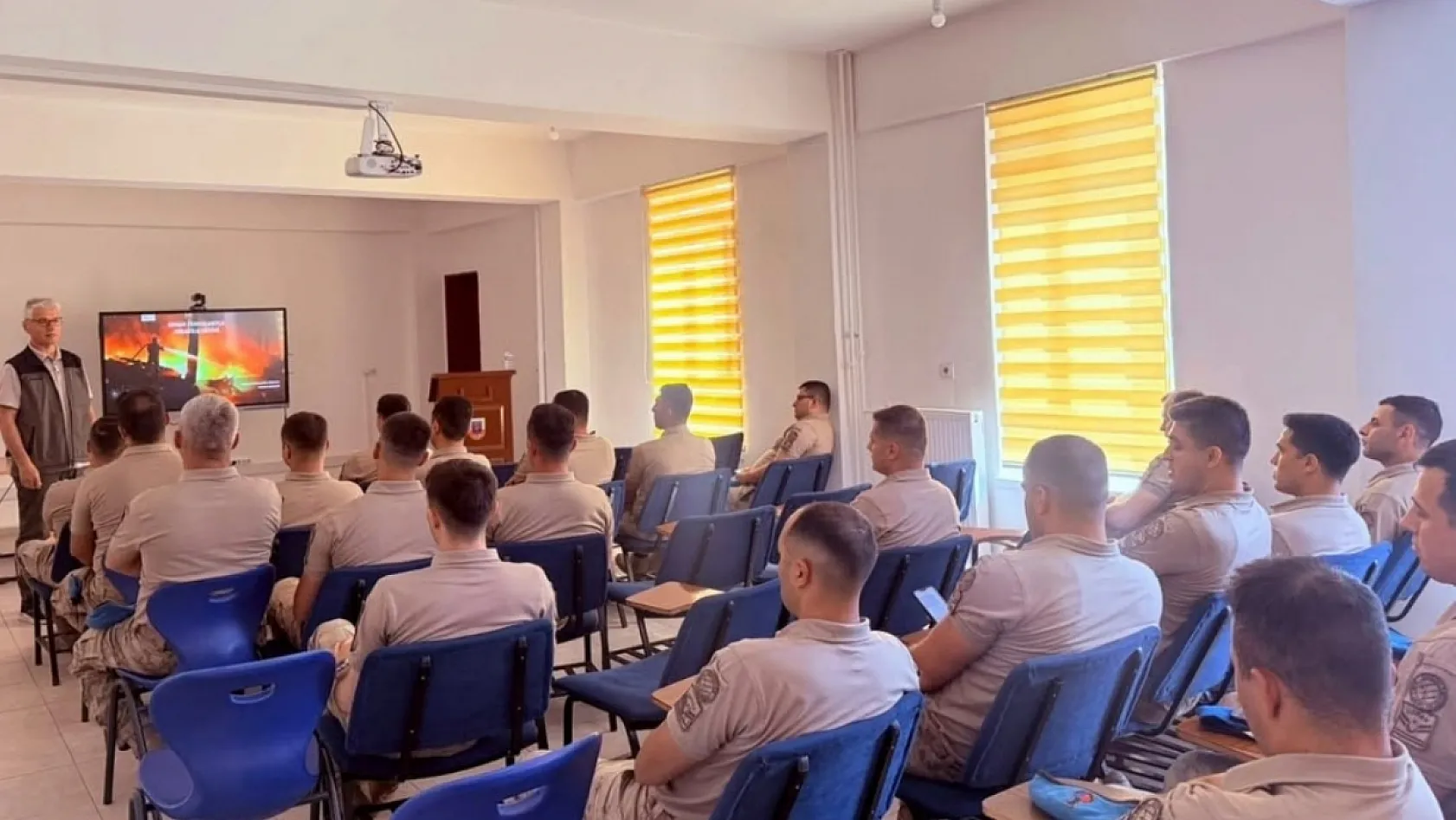Muğla'da komandolara orman yangını eğitimi