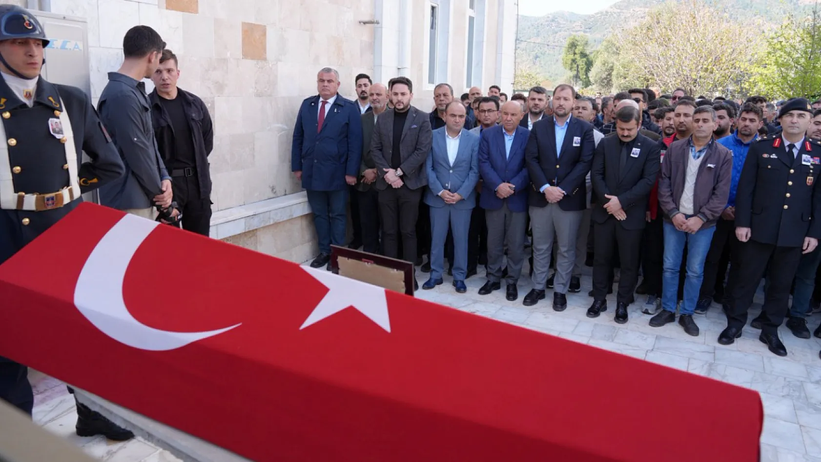 Kalp Krizi Geçiren Uzman Çavuş Kamil Keskin, Köyceğiz'de Son Yolculuğuna Uğurlandı