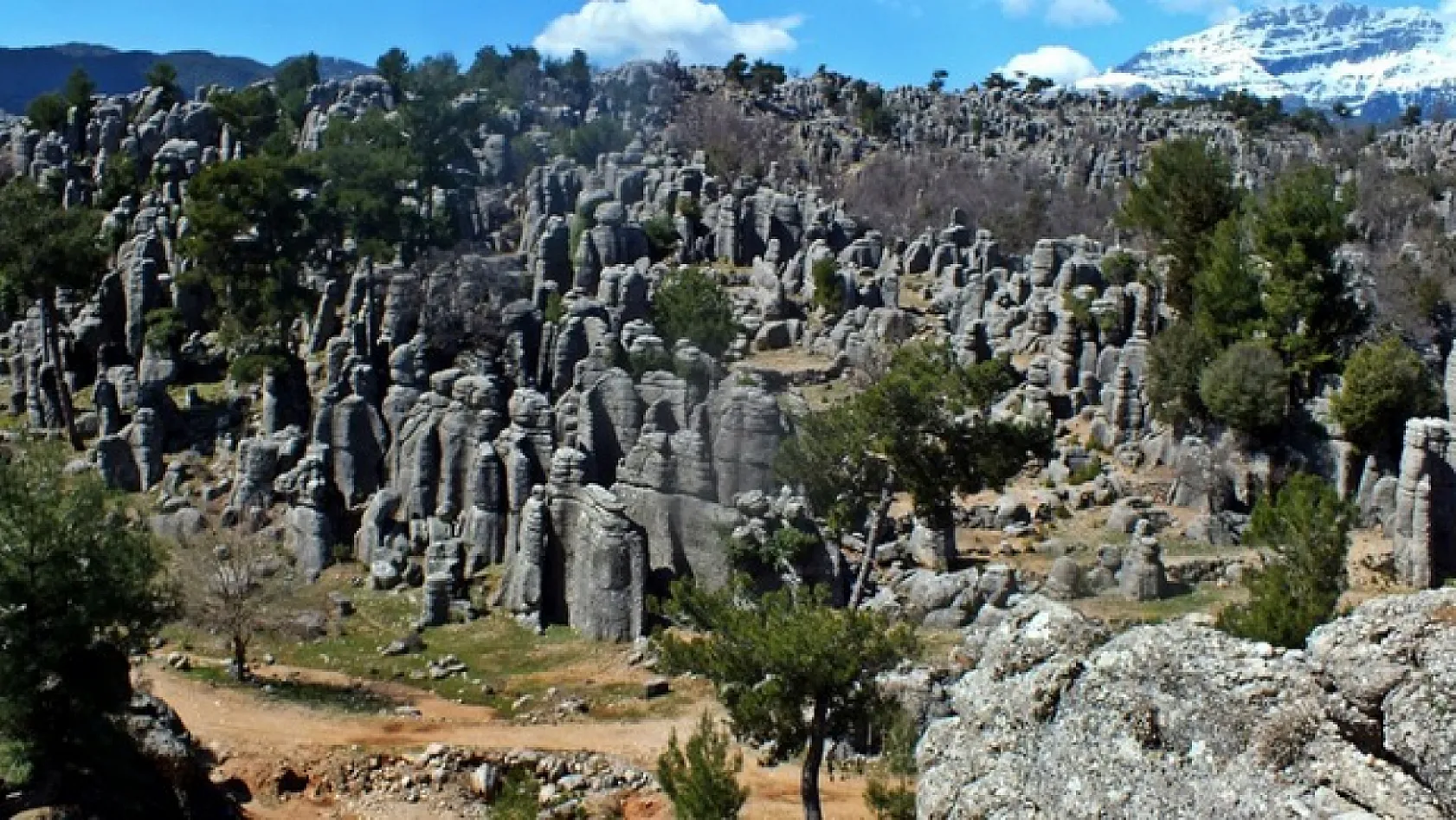 Antalya'nın coğrafi güzelliği 'Adam Kayalar' turistlerin uğrak noktası oldu