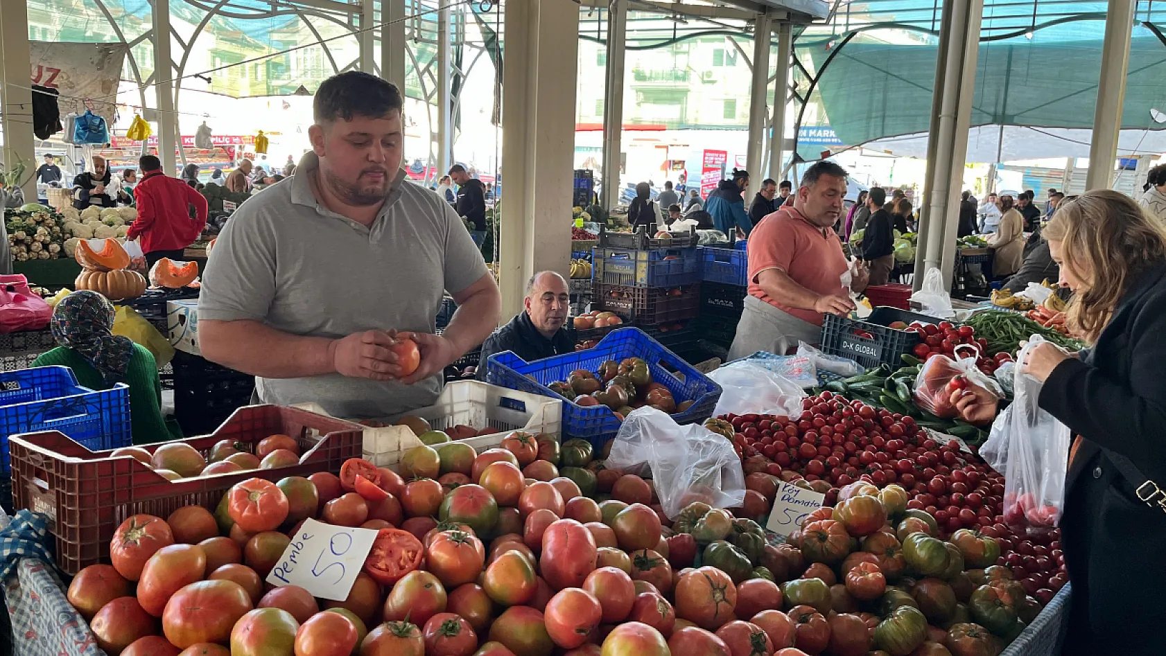 Fethiye Cumartesi Pazarı'nda Yüksek Fiyatlar Tepki Topluyor