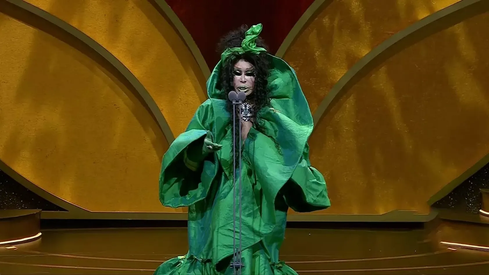 Fethiye'de benzin istasyonu bile var: Bülent Ersoy'un mal varlığı gündem oldu