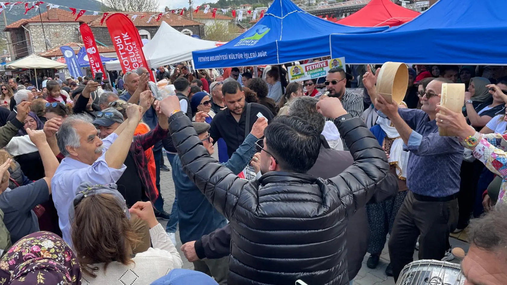 Yeşilüzümlü Muhtarı Çatal: 'Festival Beklentimizin Üzerinde Yoğunlukta'