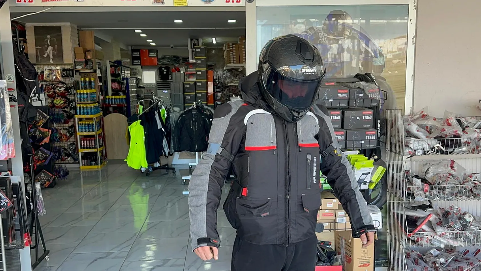 Fethiye'de motosiklet sürücüleri için airbagli mont Motorun'da satışta