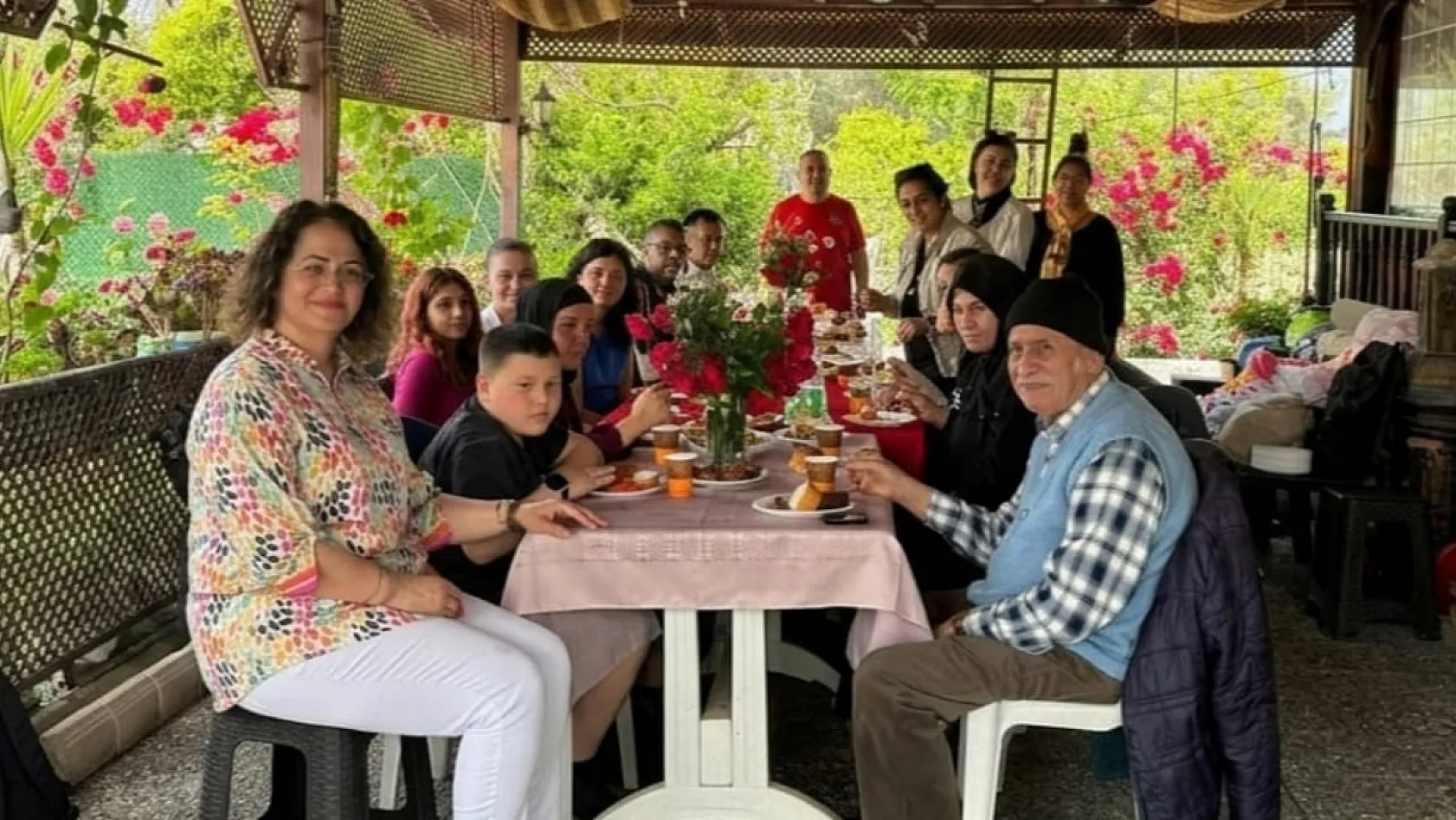 Görme Engelliler ve Özel Sporcular Ula Gökova'da Kahvaltıda Buluştu