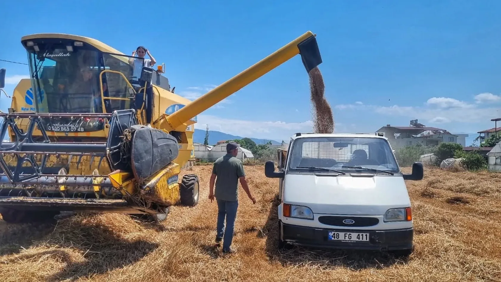 Fethiye'de Biçerdöver Kontrolleri ve Anız Yakma Yasağı Eğitimleri Sürüyor