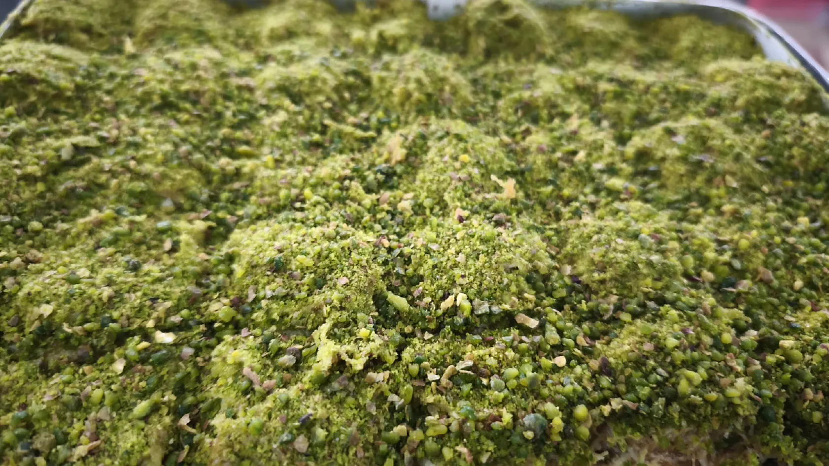 Fethiye Anteplioğlu Tatlı Dünyası'ndan bayrama özel indirim kampanyası